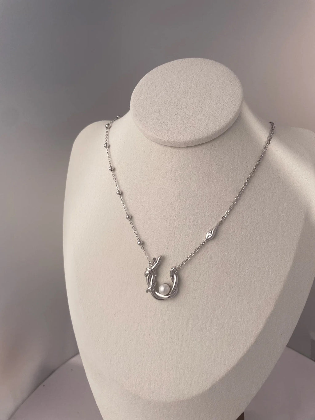 FirstMeet Olive Branch Ring Pearl Necklace