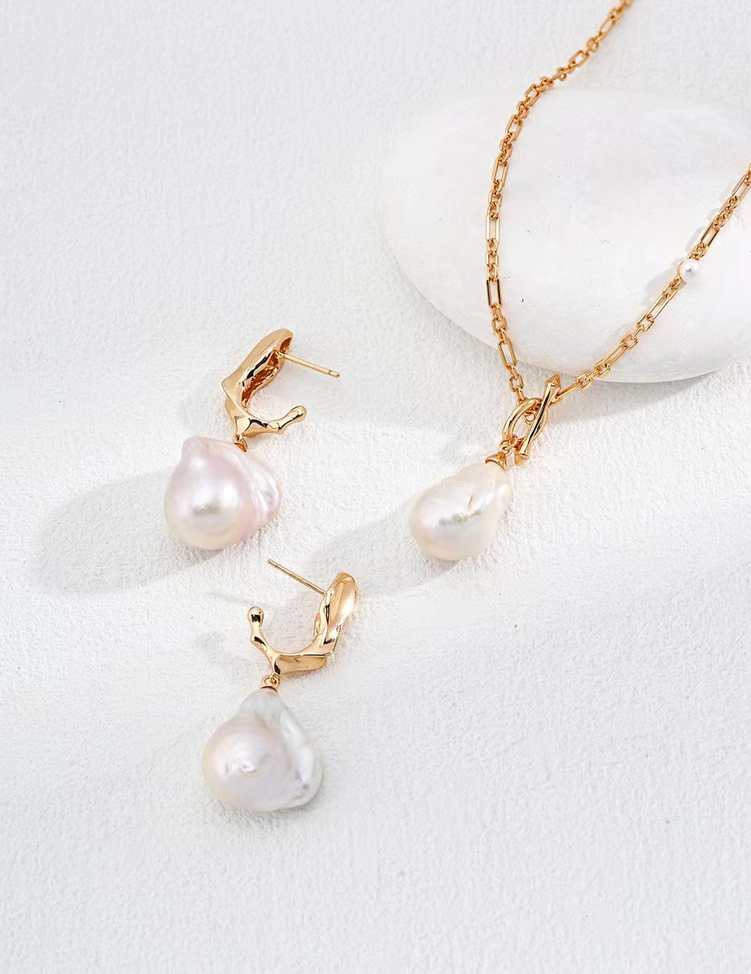 FitstMeet Natural Pearl Earrings Resin Earrings