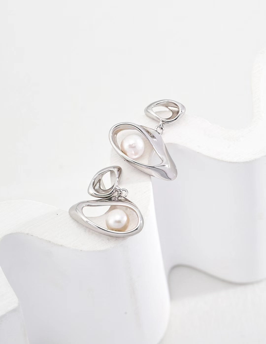 FirstMeet Pearl Stud Earrings